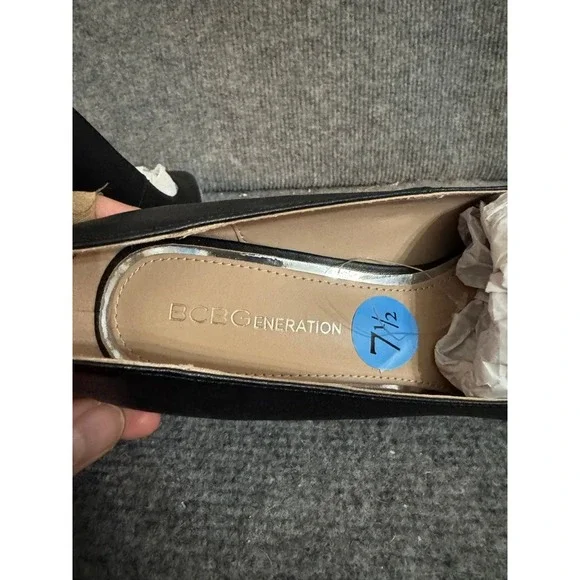 BCBGeneration Black Pointed Toe Pumps Silver Chain Trim Stiletto Heels Size 7.5 - Picture 8 of 9